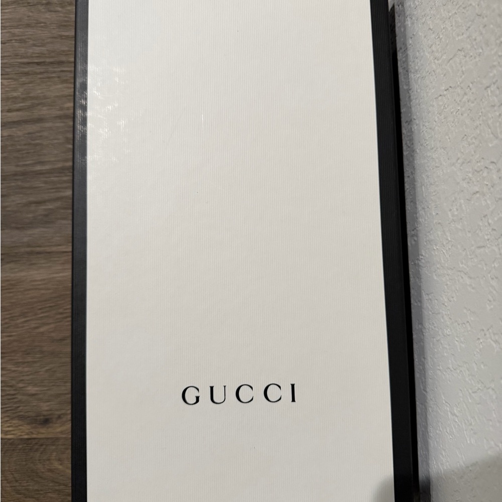 Gucci Red and Green Canvas Sneakers - Picture 3 of 4